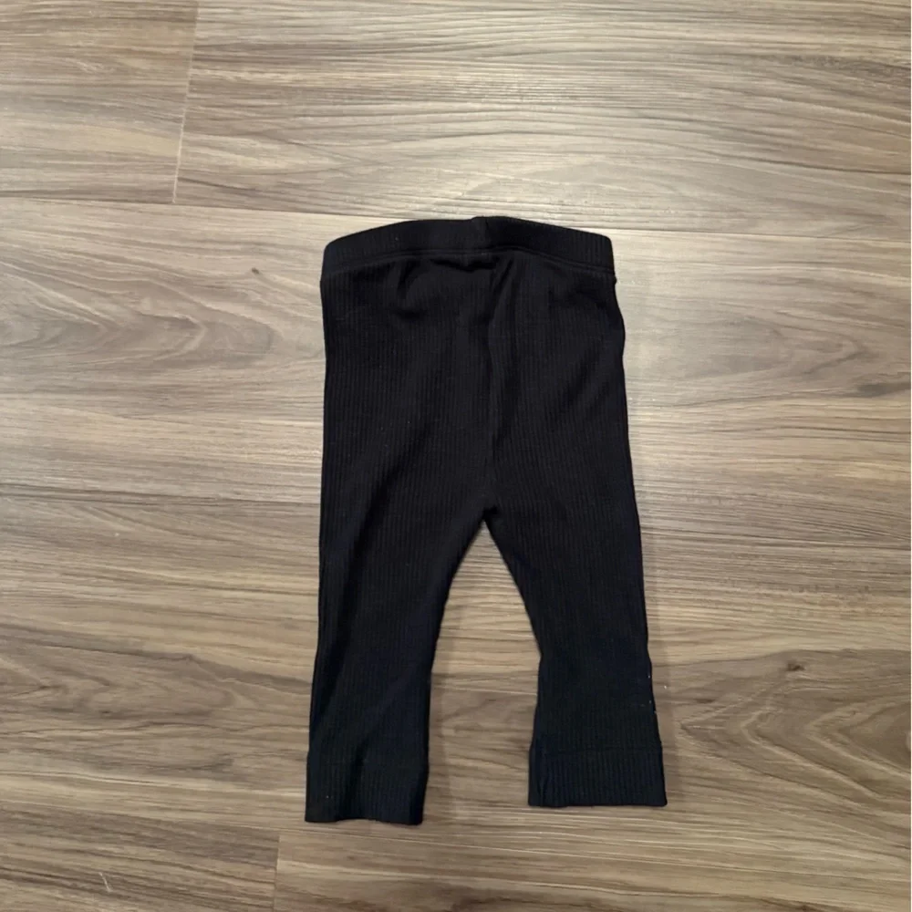 Old Navy Black Ribbed Baby Leggings size 3/6M